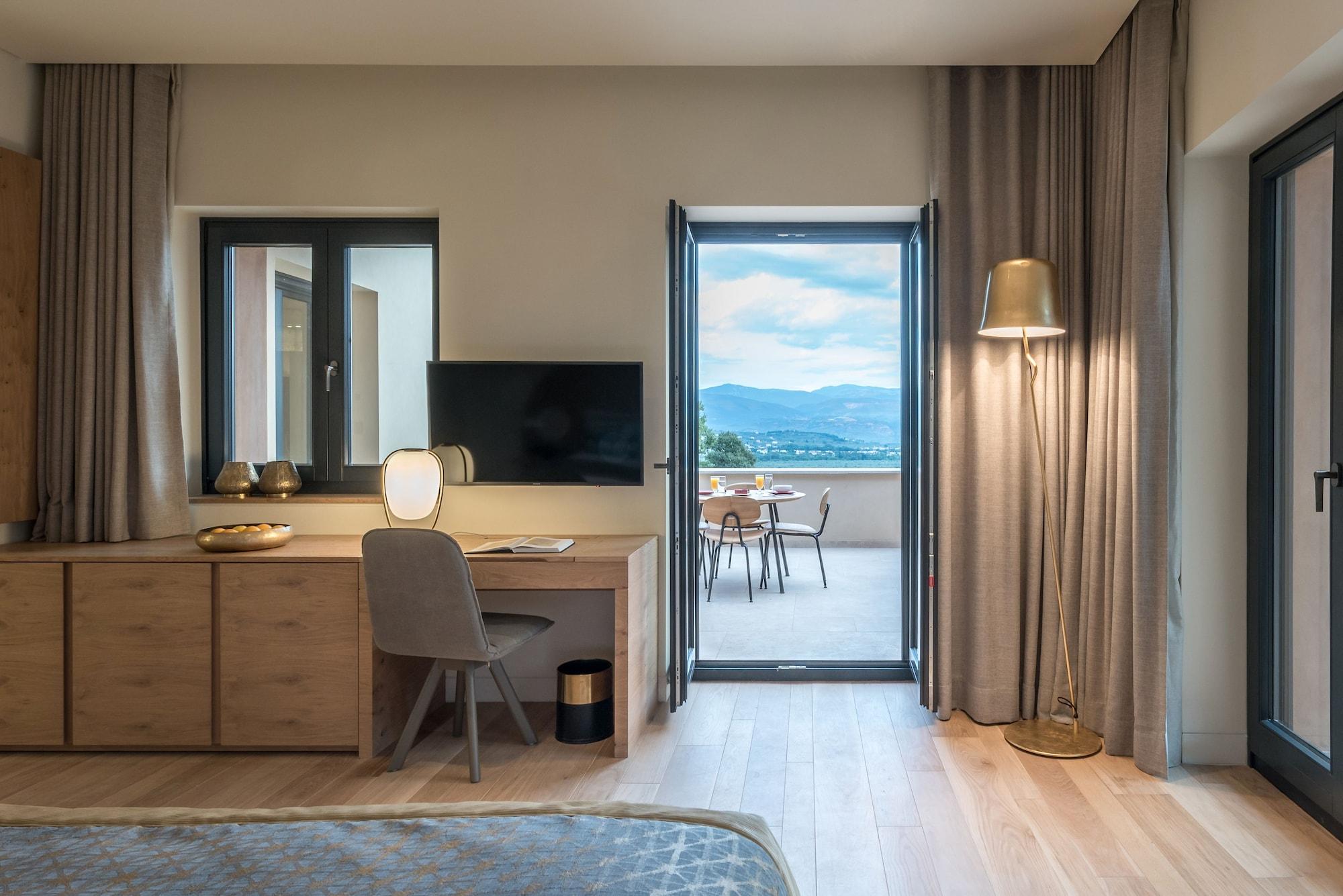 Euphoria Retreat - A Holistic Wellbeing Destination Spa Мистра Экстерьер фото