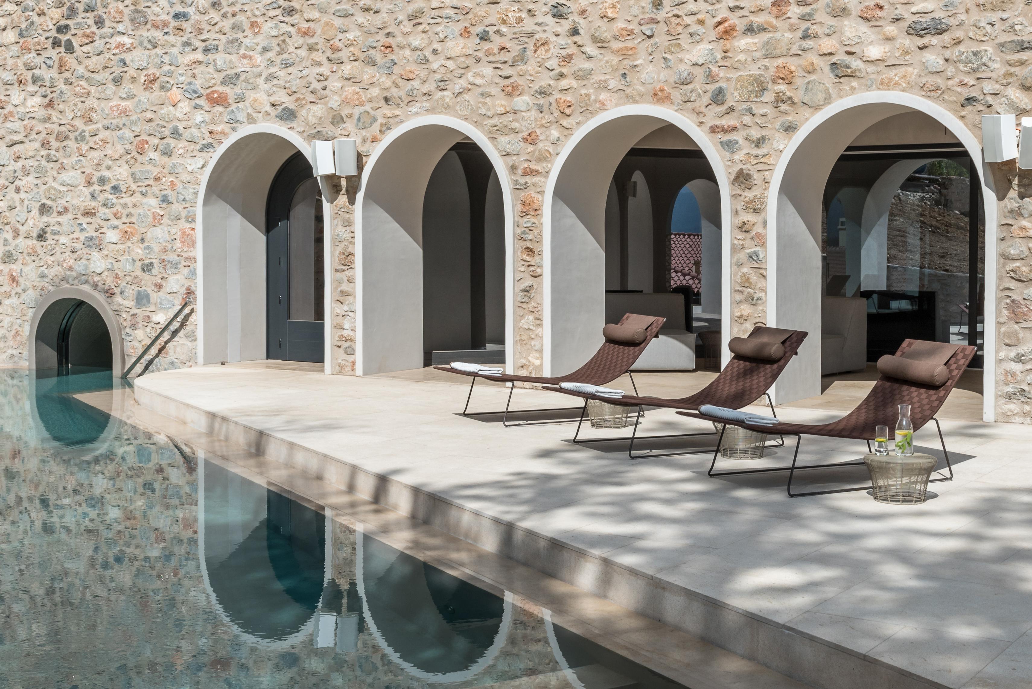 Euphoria Retreat - A Holistic Wellbeing Destination Spa Мистра Экстерьер фото
