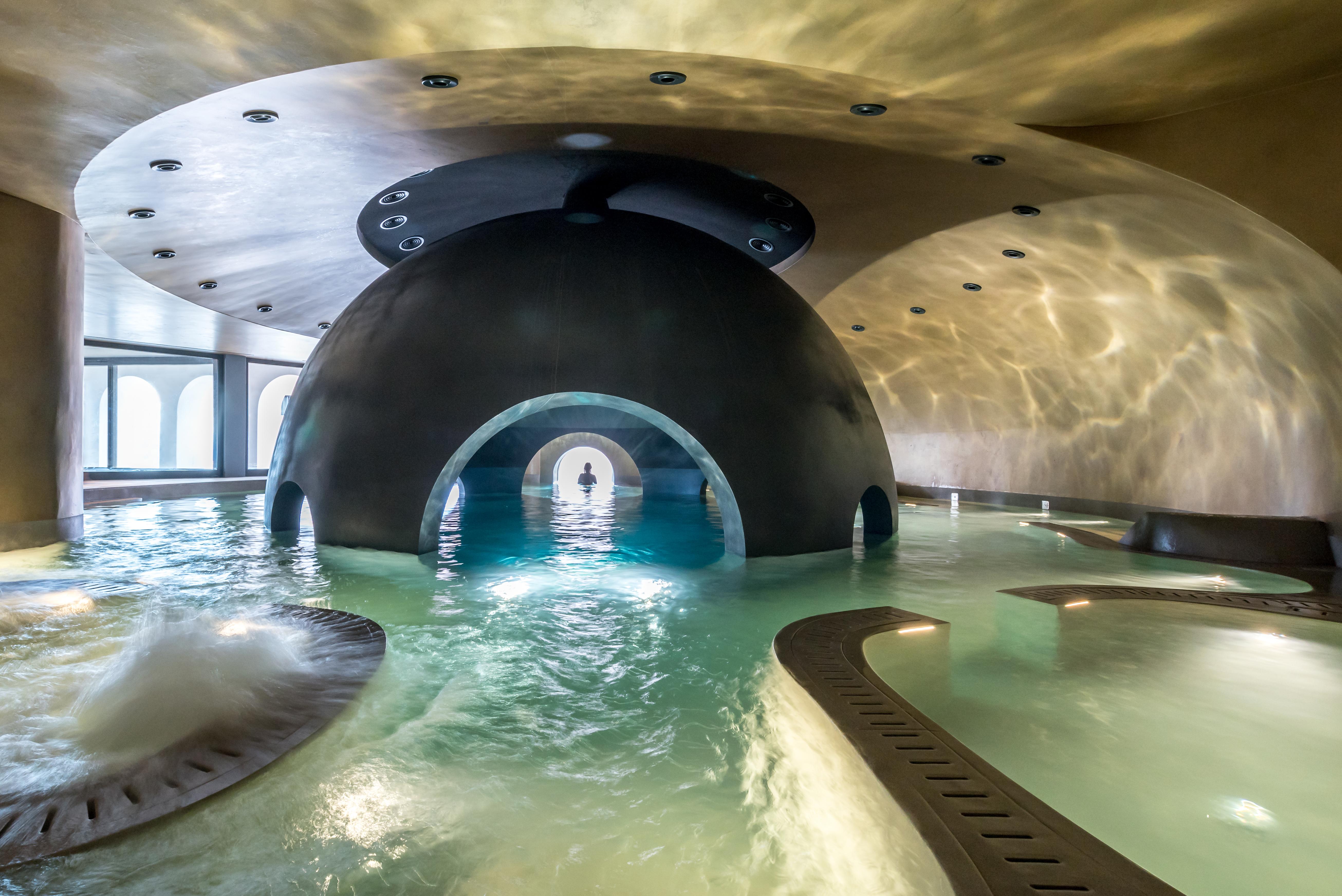 Euphoria Retreat - A Holistic Wellbeing Destination Spa Мистра Экстерьер фото