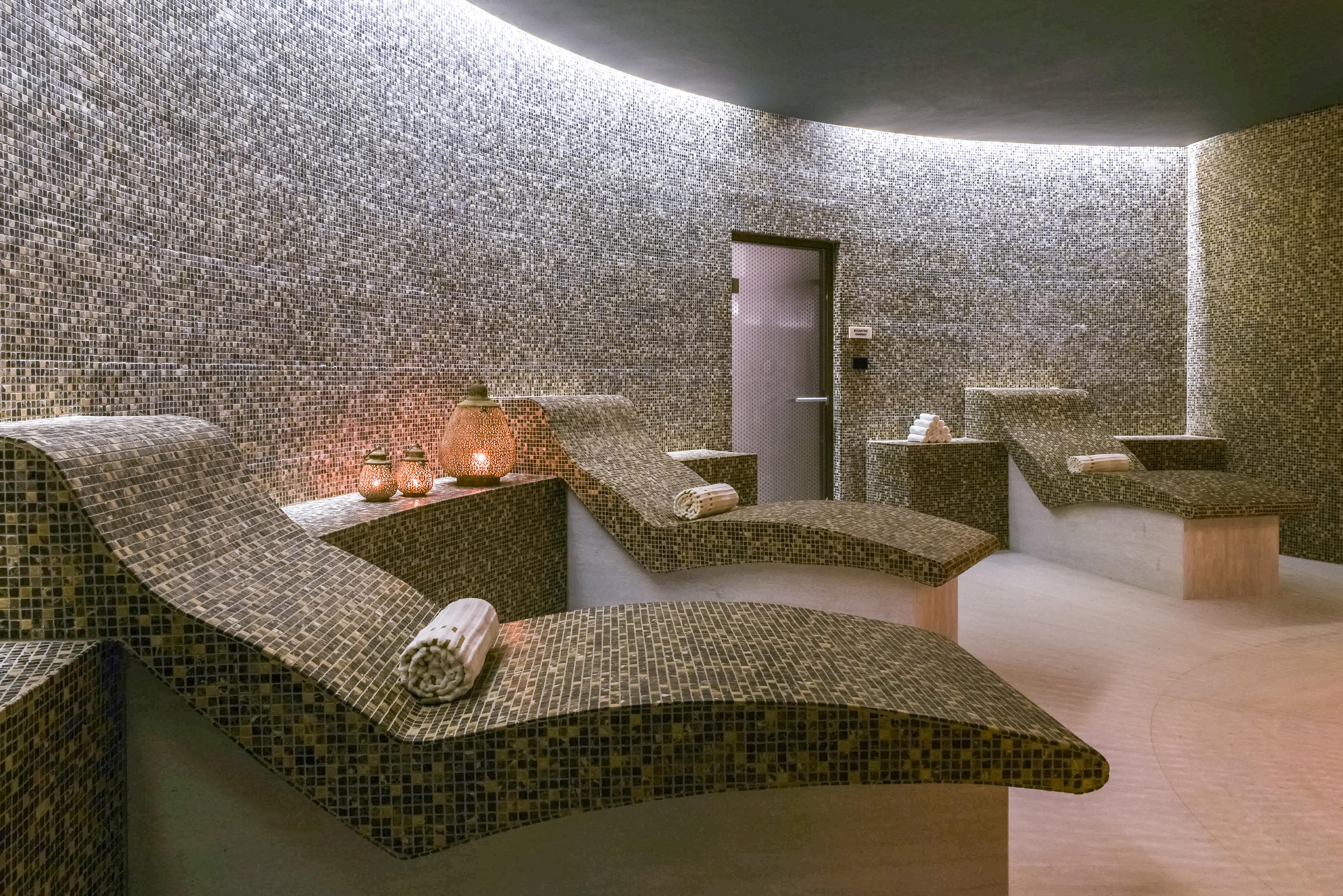 Euphoria Retreat - A Holistic Wellbeing Destination Spa Мистра Экстерьер фото