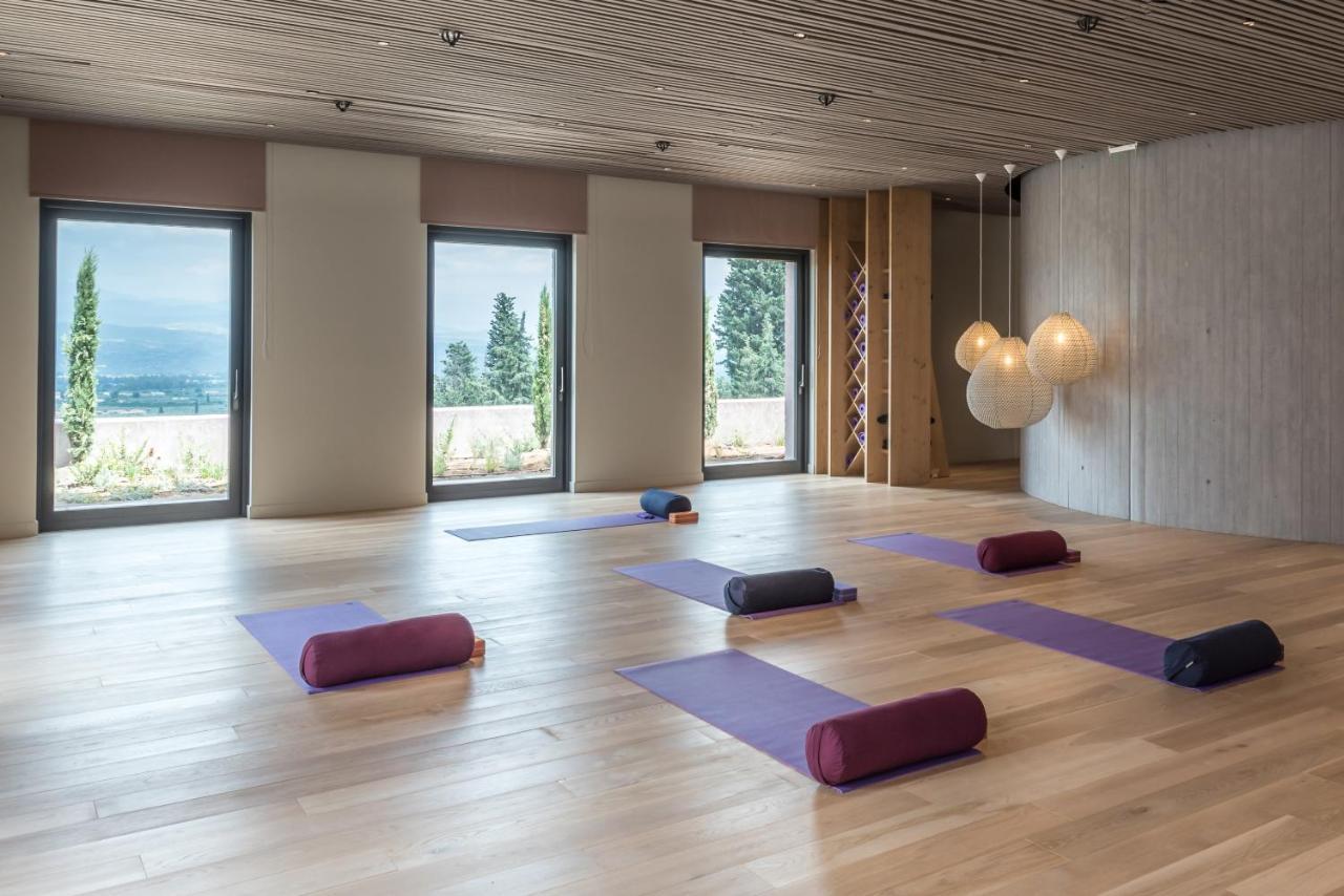 Euphoria Retreat - A Holistic Wellbeing Destination Spa Мистра Экстерьер фото